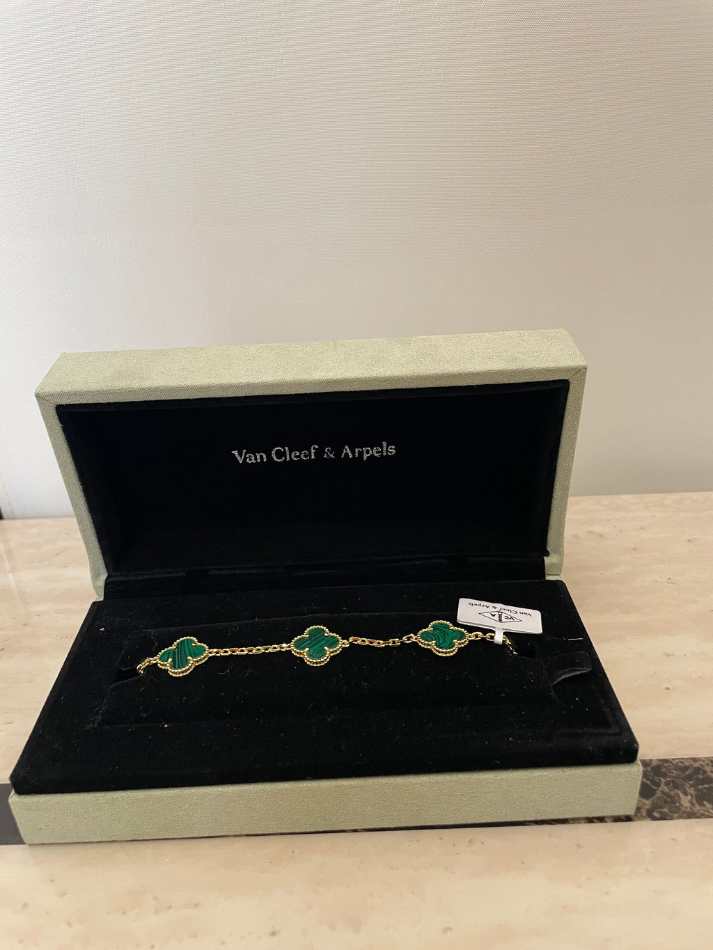 VCA bracelet (green)